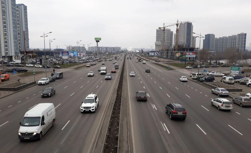 Водіїв почнуть штрафувати на нових ділянках: де запрацюють камери автофіксації