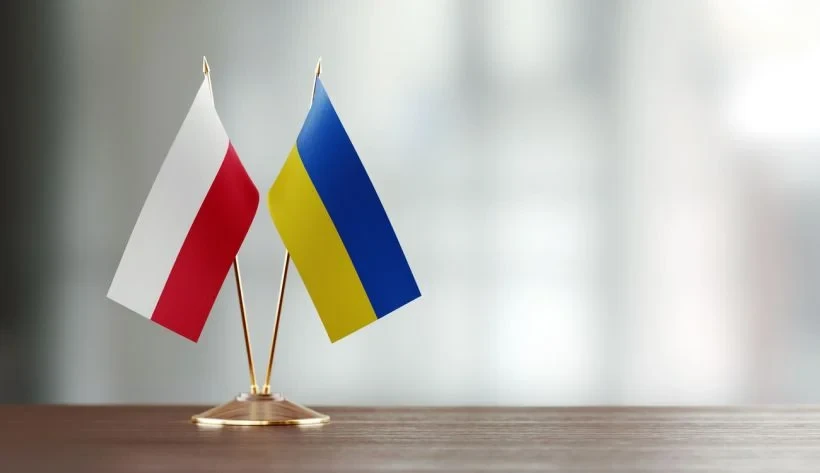 У Польщі загорілася наземна станція Starlink, яка обслуговує Україну — Reuters